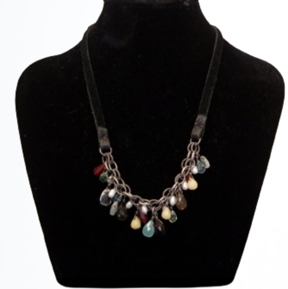 Neclace - Picture 2 of 5